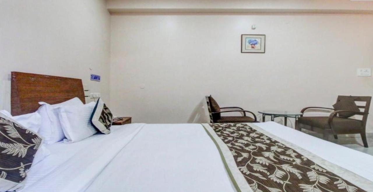 Fabexpress Tourist Plaza Haydarabad Dış mekan fotoğraf